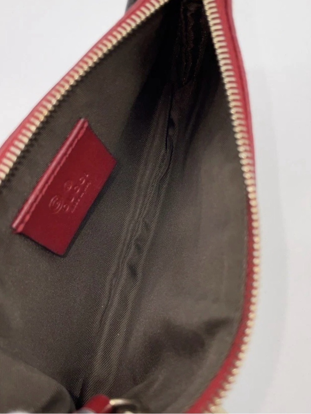 Auth Gucci Micro Guccissima
Leather Red Coin Case - Picture 9 of 12